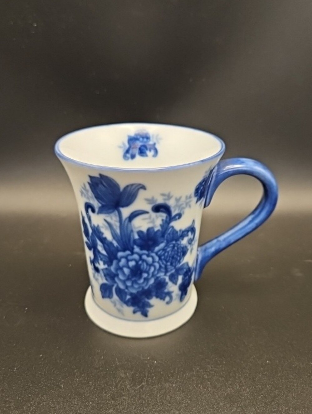 Vintage Cracker Barrel Blue and White Porcelain Coffee Mug, Flow Blue Style